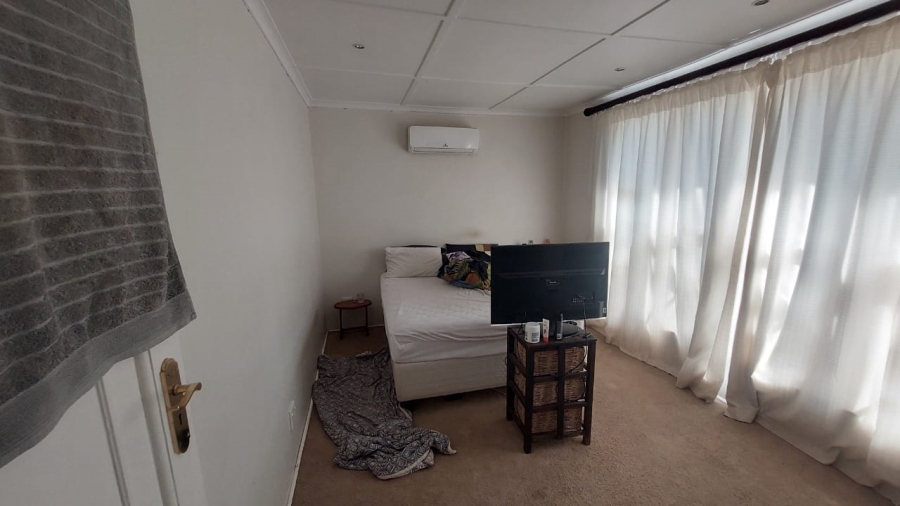 3 Bedroom Property for Sale in Glenwood KwaZulu-Natal