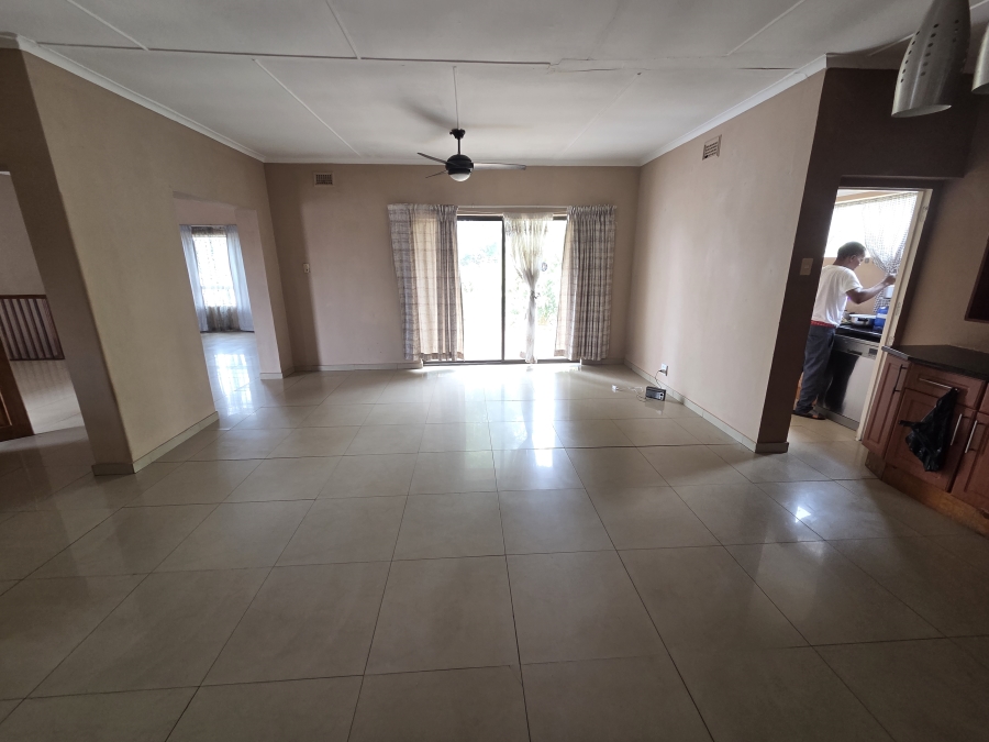 To Let 5 Bedroom Property for Rent in Bluff KwaZulu-Natal