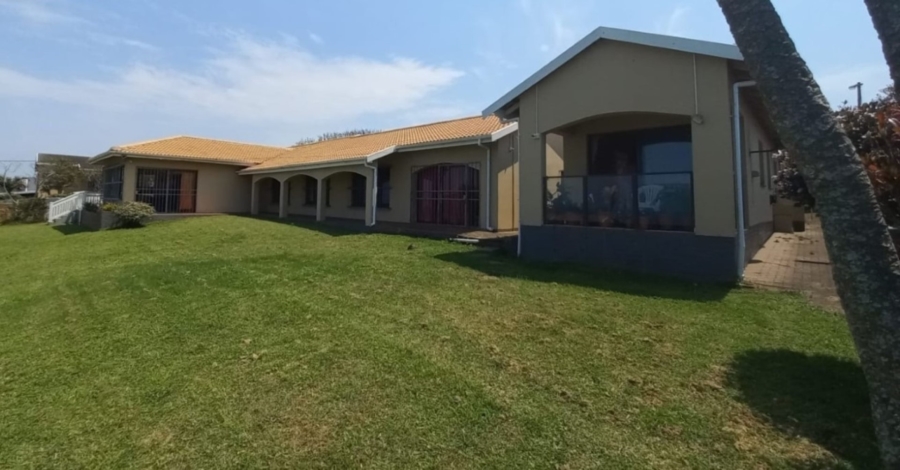 5 Bedroom Property for Sale in Uvongo KwaZulu-Natal