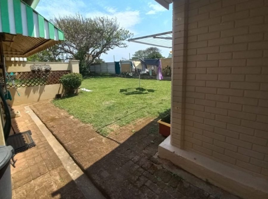 5 Bedroom Property for Sale in Uvongo KwaZulu-Natal