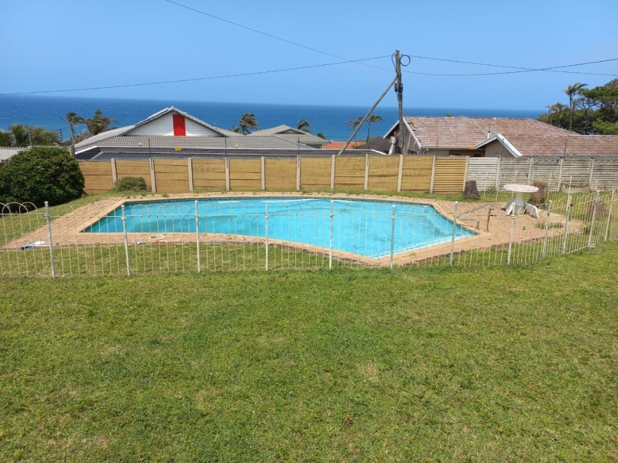 5 Bedroom Property for Sale in Uvongo KwaZulu-Natal