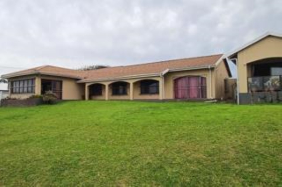 5 Bedroom Property for Sale in Uvongo KwaZulu-Natal