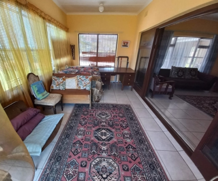 5 Bedroom Property for Sale in Uvongo KwaZulu-Natal