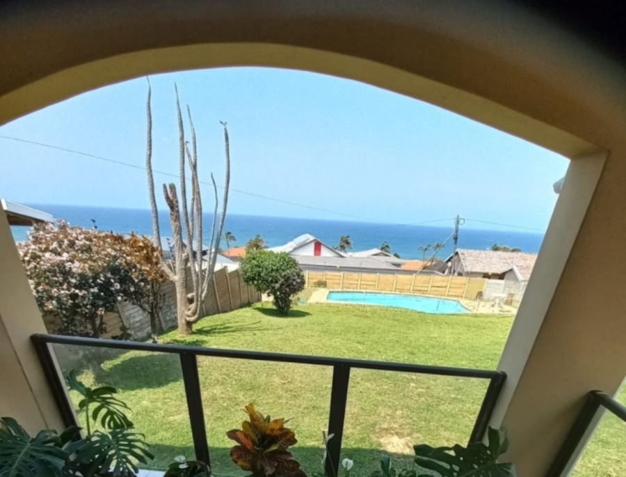 5 Bedroom Property for Sale in Uvongo KwaZulu-Natal