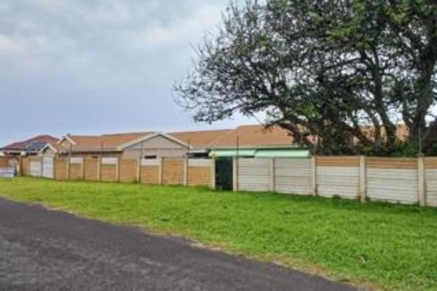 5 Bedroom Property for Sale in Uvongo KwaZulu-Natal