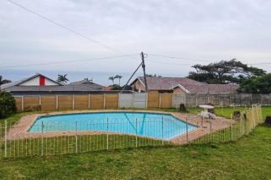 5 Bedroom Property for Sale in Uvongo KwaZulu-Natal