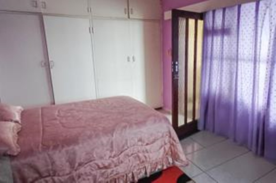 5 Bedroom Property for Sale in Uvongo KwaZulu-Natal