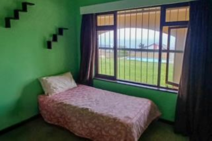 5 Bedroom Property for Sale in Uvongo KwaZulu-Natal