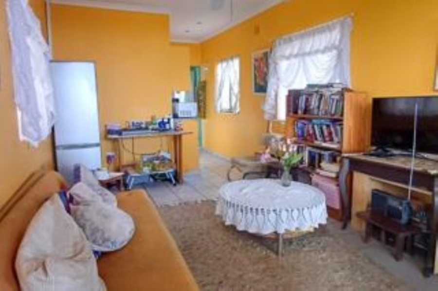 5 Bedroom Property for Sale in Uvongo KwaZulu-Natal