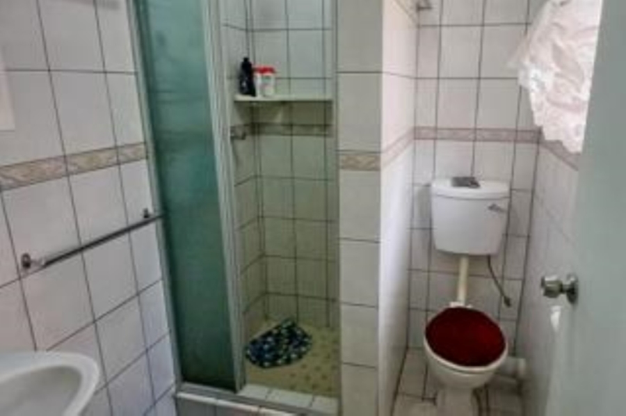 5 Bedroom Property for Sale in Uvongo KwaZulu-Natal