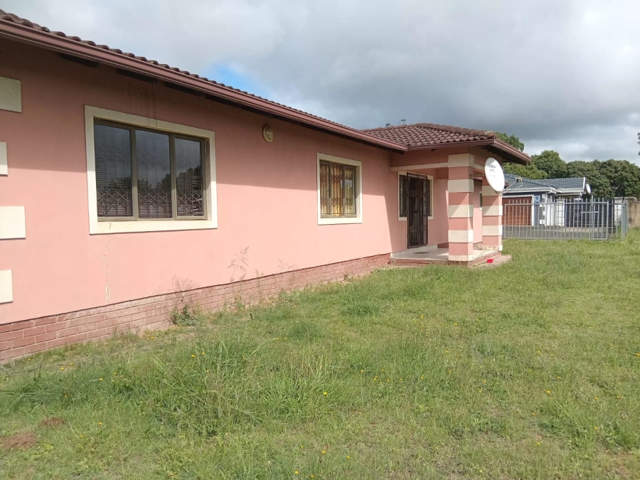 3 Bedroom Property for Sale in Motalabad KwaZulu-Natal