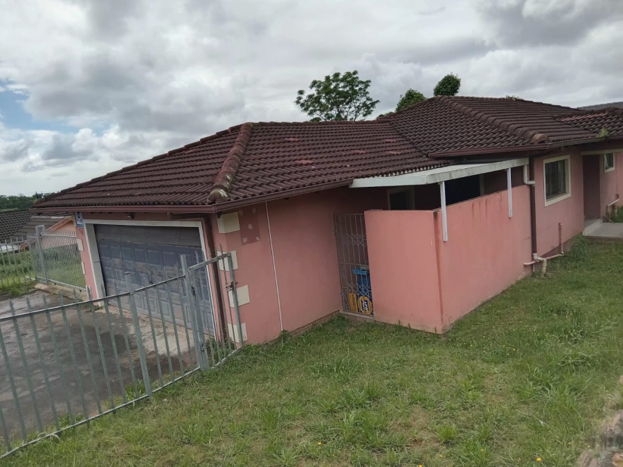 3 Bedroom Property for Sale in Motalabad KwaZulu-Natal