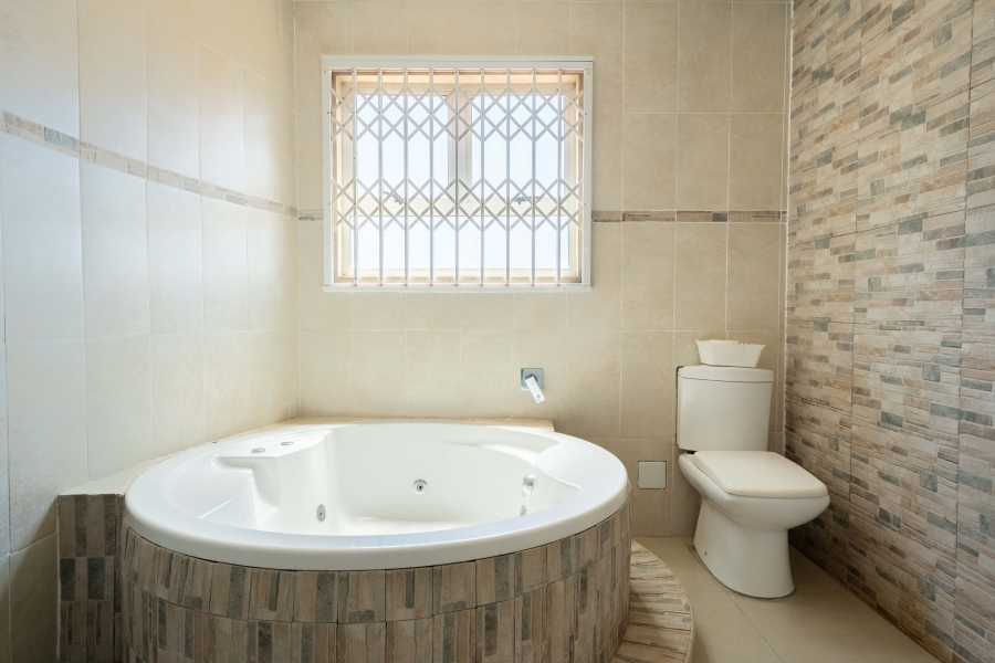 5 Bedroom Property for Sale in Umgababa South KwaZulu-Natal