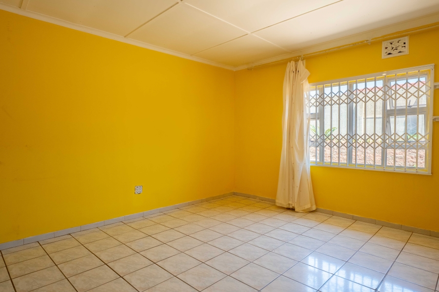 5 Bedroom Property for Sale in Umgababa South KwaZulu-Natal
