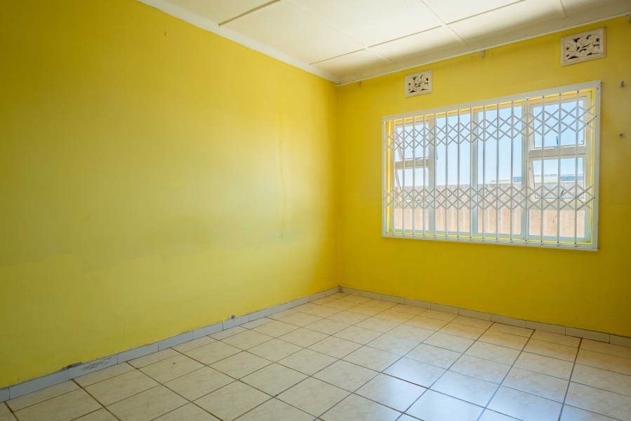 5 Bedroom Property for Sale in Umgababa South KwaZulu-Natal