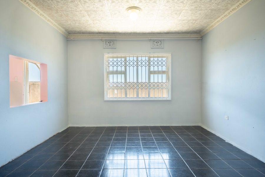 5 Bedroom Property for Sale in Umgababa South KwaZulu-Natal