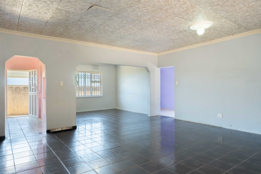 5 Bedroom Property for Sale in Umgababa South KwaZulu-Natal