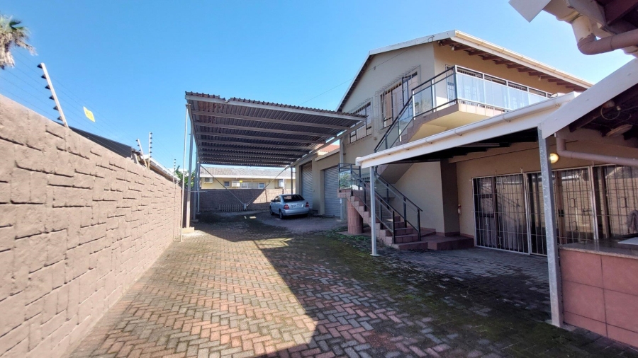 5 Bedroom Property for Sale in Shelly Beach KwaZulu-Natal