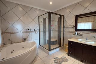 5 Bedroom Property for Sale in Shelly Beach KwaZulu-Natal