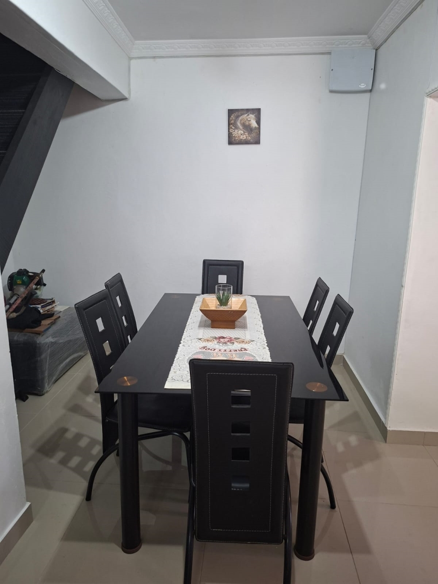 4 Bedroom Property for Sale in Glenmore KwaZulu-Natal