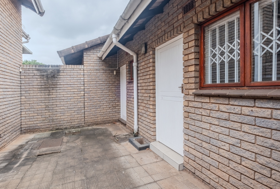 2 Bedroom Property for Sale in Umhlanga KwaZulu-Natal