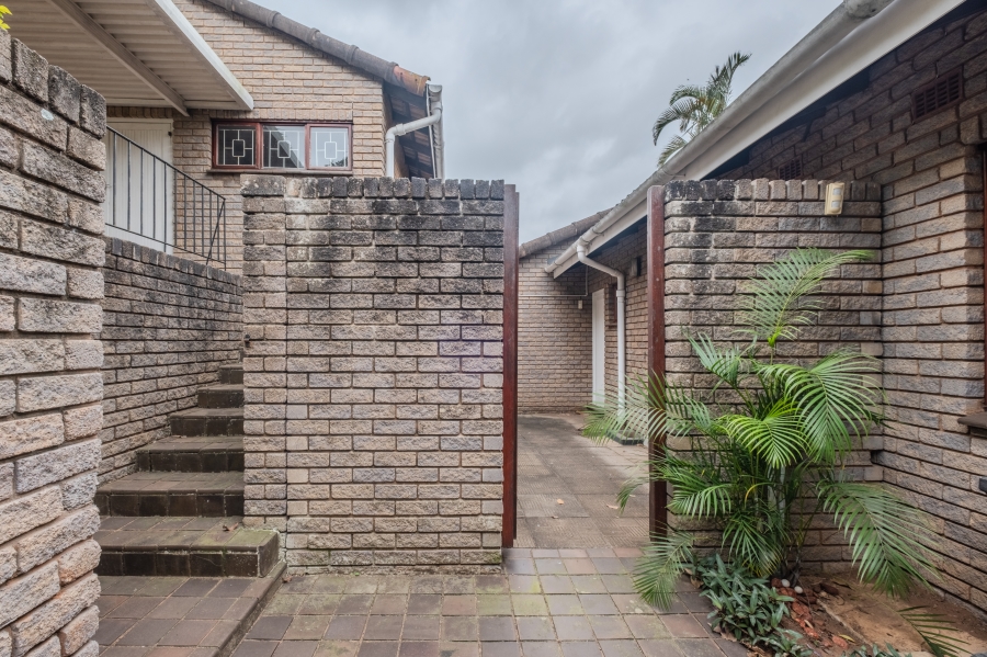 2 Bedroom Property for Sale in Umhlanga KwaZulu-Natal