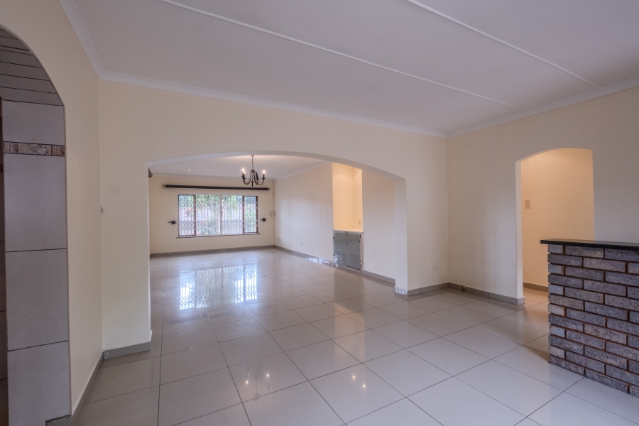 2 Bedroom Property for Sale in Umhlanga KwaZulu-Natal