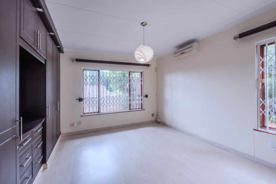 2 Bedroom Property for Sale in Umhlanga KwaZulu-Natal