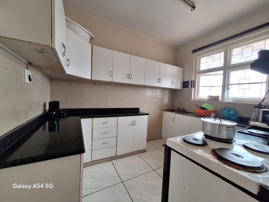 1 Bedroom Property for Sale in Glenwood KwaZulu-Natal