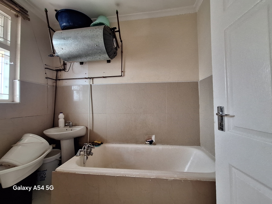 1 Bedroom Property for Sale in Glenwood KwaZulu-Natal