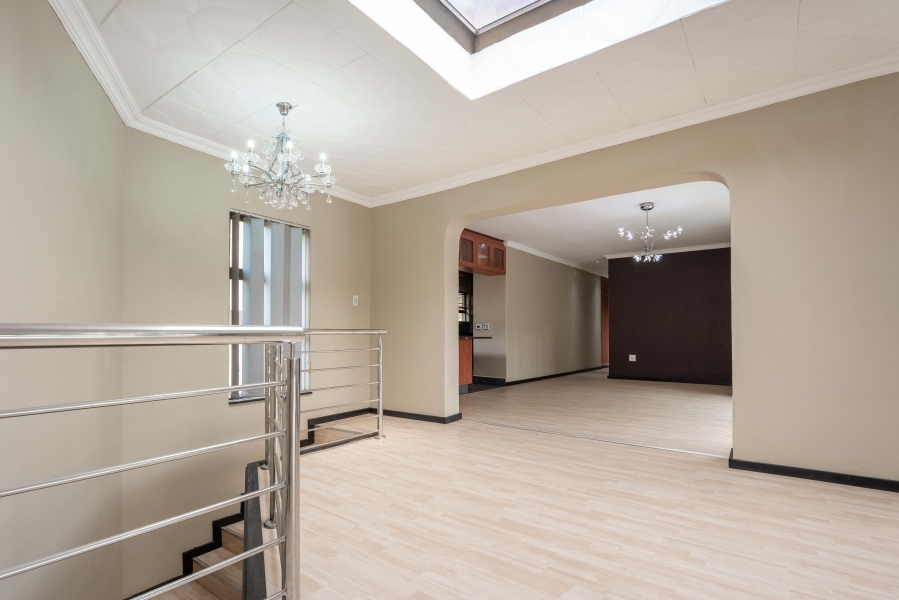 5 Bedroom Property for Sale in Amanzimtoti KwaZulu-Natal