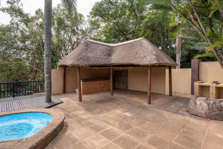 5 Bedroom Property for Sale in Amanzimtoti KwaZulu-Natal