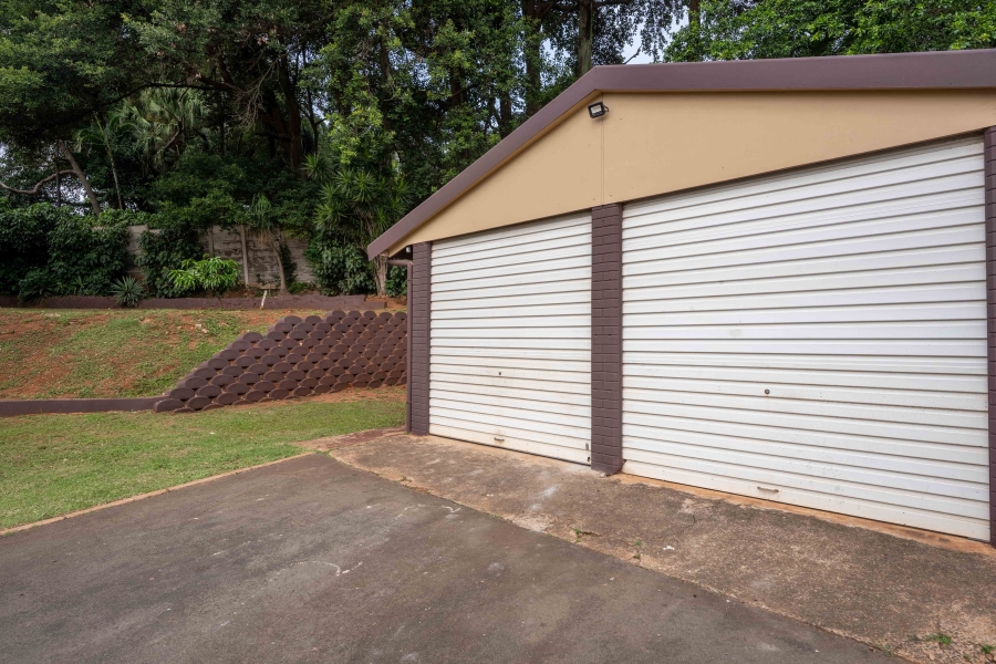 5 Bedroom Property for Sale in Amanzimtoti KwaZulu-Natal