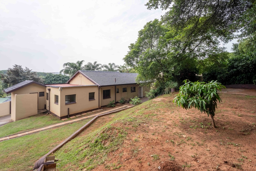 5 Bedroom Property for Sale in Amanzimtoti KwaZulu-Natal