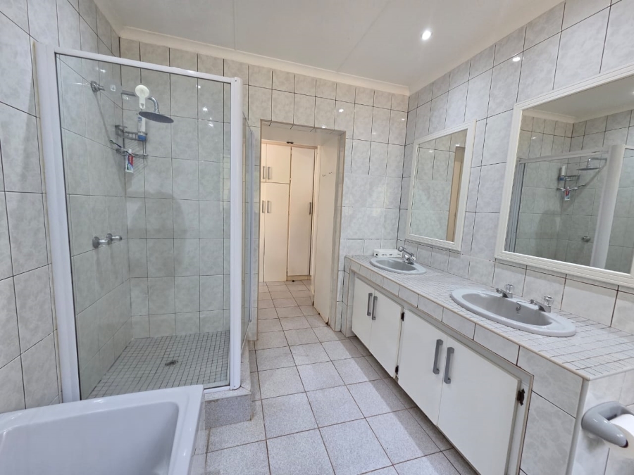 3 Bedroom Property for Sale in Ballitoville KwaZulu-Natal