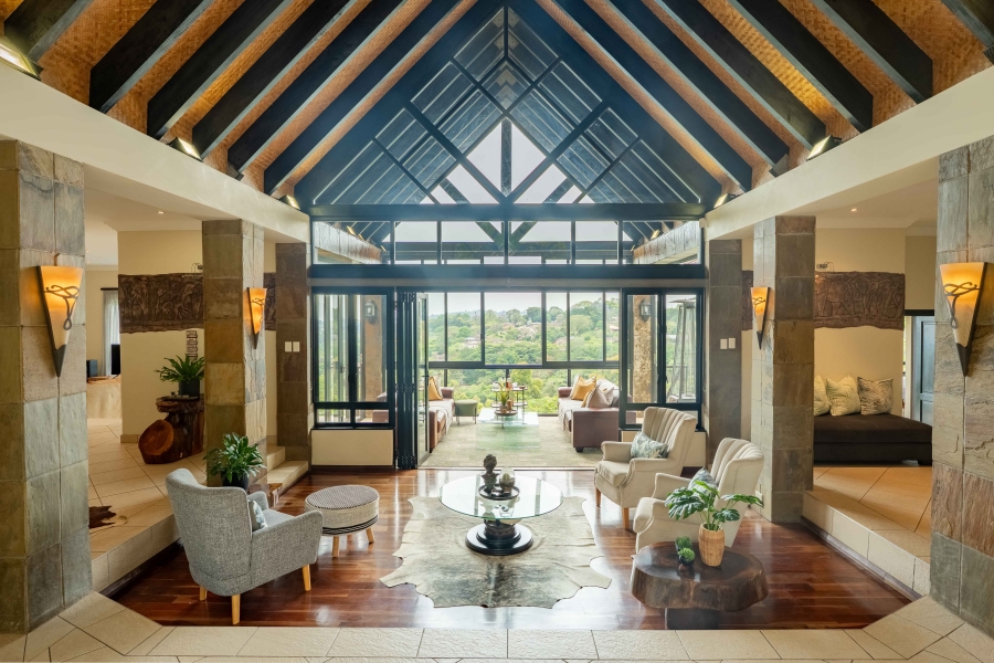 5 Bedroom Property for Sale in Kloof KwaZulu-Natal