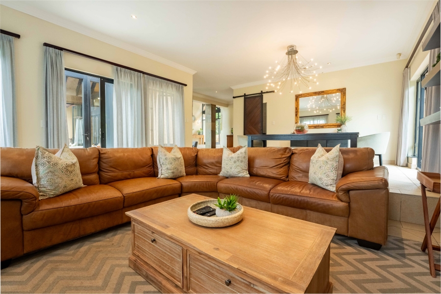 5 Bedroom Property for Sale in Kloof KwaZulu-Natal