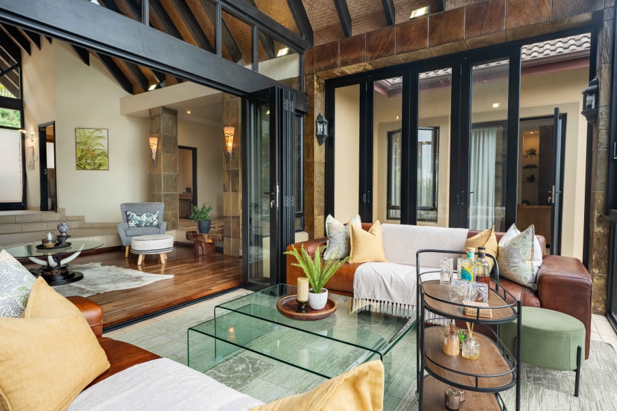 5 Bedroom Property for Sale in Kloof KwaZulu-Natal