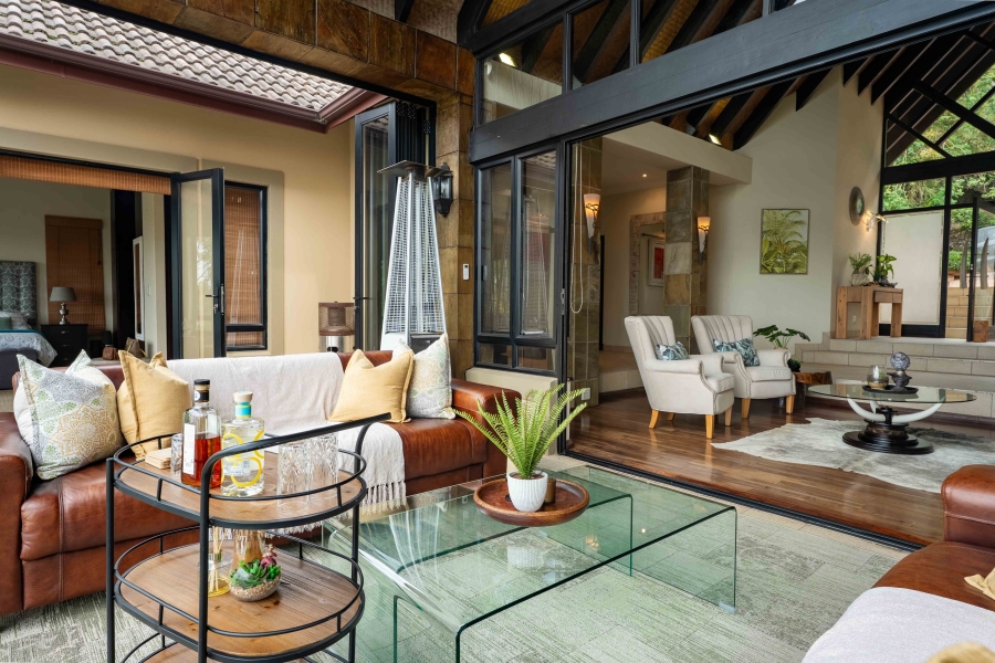 5 Bedroom Property for Sale in Kloof KwaZulu-Natal