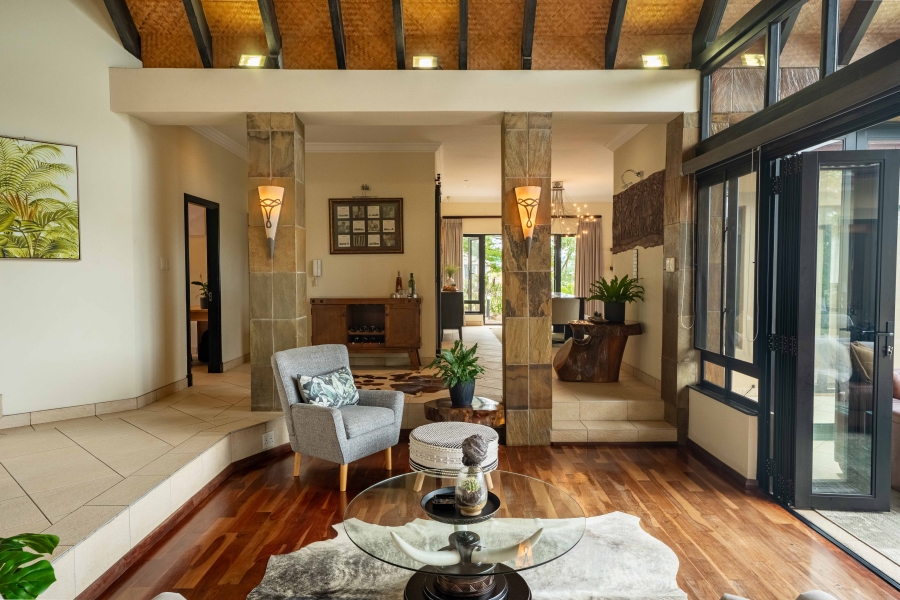 5 Bedroom Property for Sale in Kloof KwaZulu-Natal