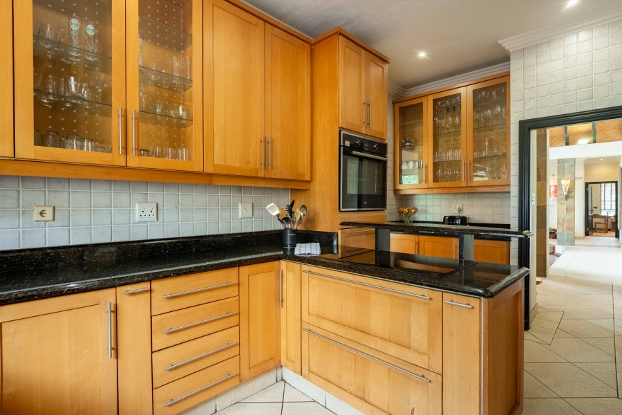 5 Bedroom Property for Sale in Kloof KwaZulu-Natal