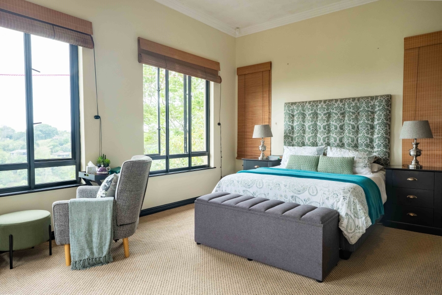 5 Bedroom Property for Sale in Kloof KwaZulu-Natal