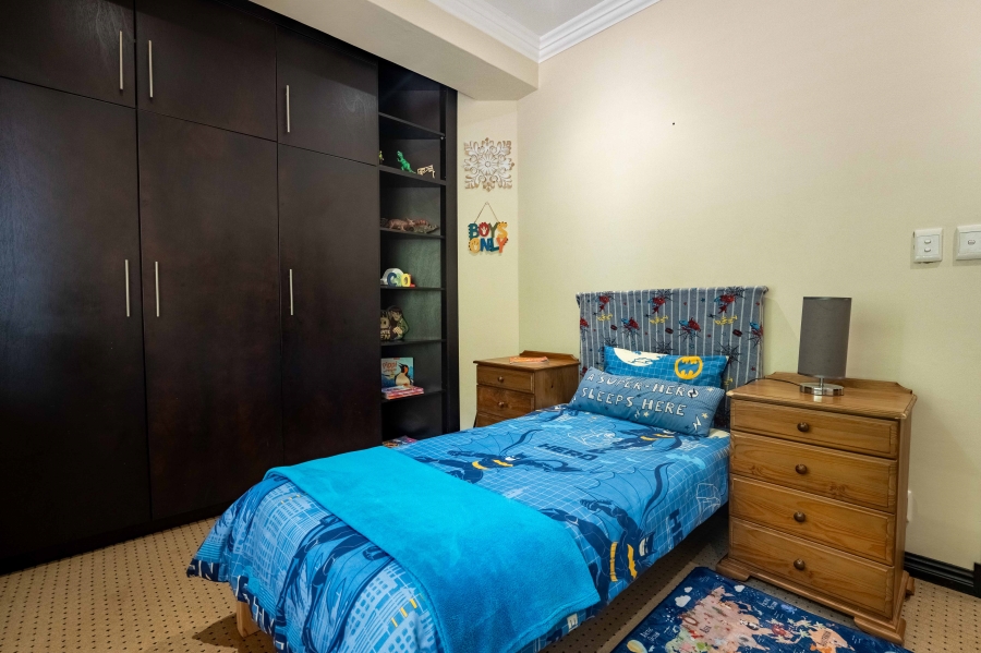 5 Bedroom Property for Sale in Kloof KwaZulu-Natal