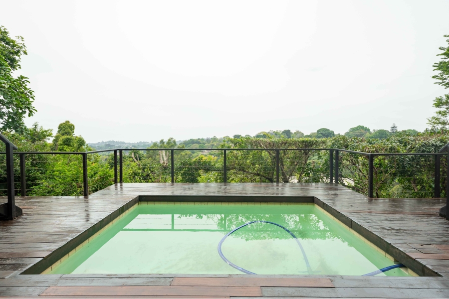 5 Bedroom Property for Sale in Kloof KwaZulu-Natal