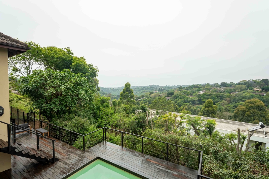 5 Bedroom Property for Sale in Kloof KwaZulu-Natal
