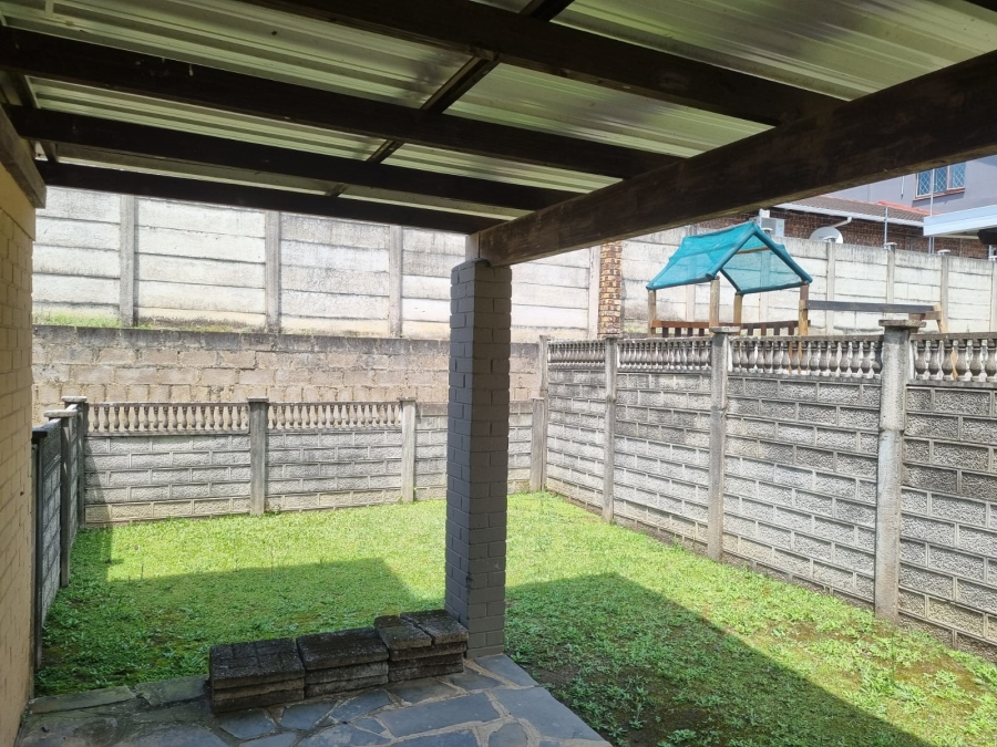 2 Bedroom Property for Sale in Escombe KwaZulu-Natal