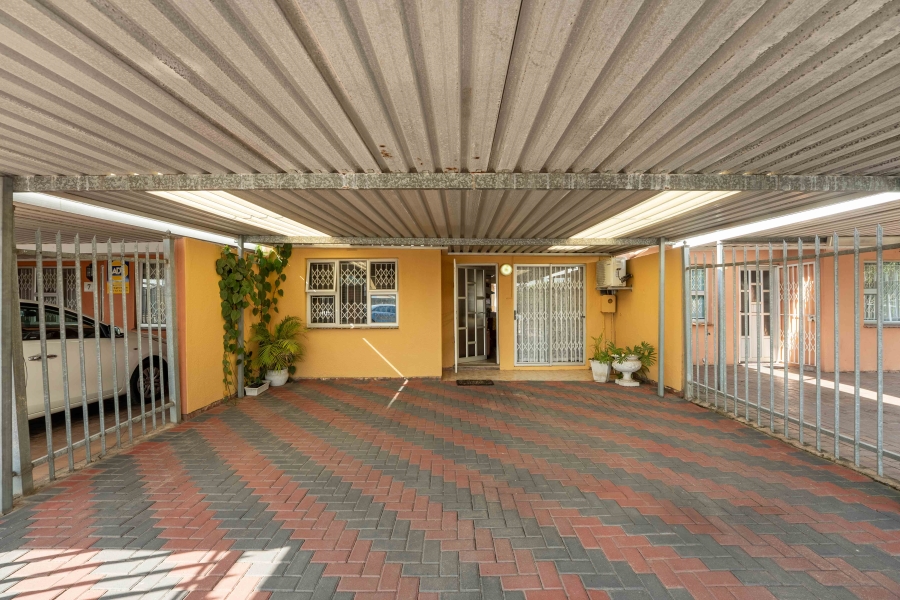 2 Bedroom Property for Sale in Umlazi Aa KwaZulu-Natal