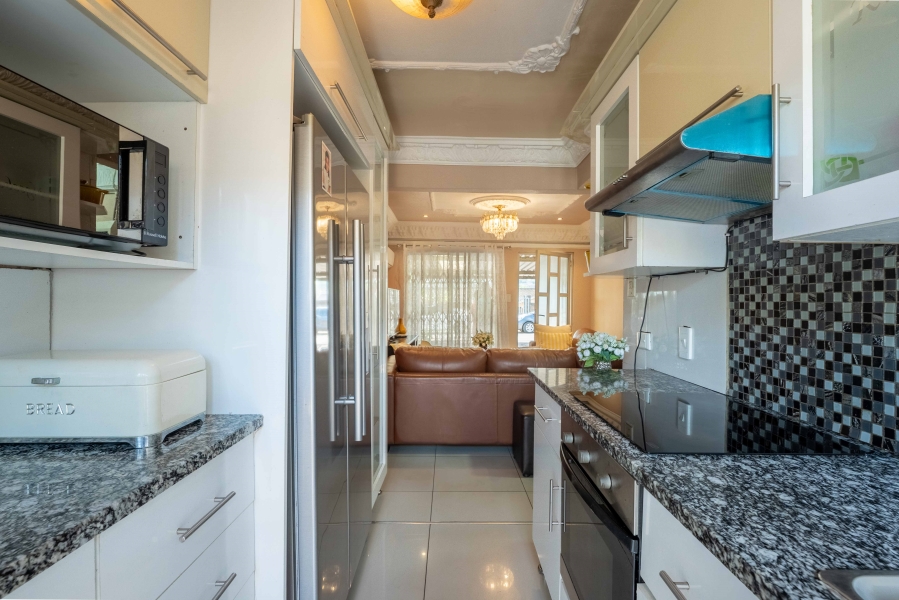 2 Bedroom Property for Sale in Umlazi Aa KwaZulu-Natal