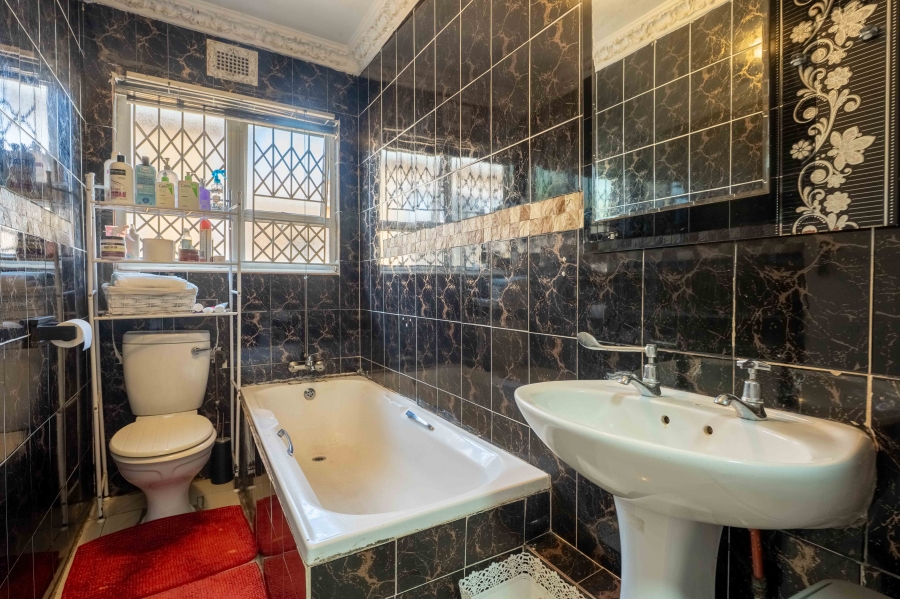 2 Bedroom Property for Sale in Umlazi Aa KwaZulu-Natal