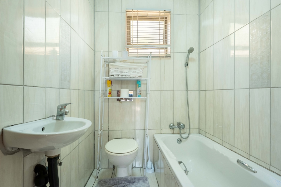 2 Bedroom Property for Sale in Umlazi Aa KwaZulu-Natal